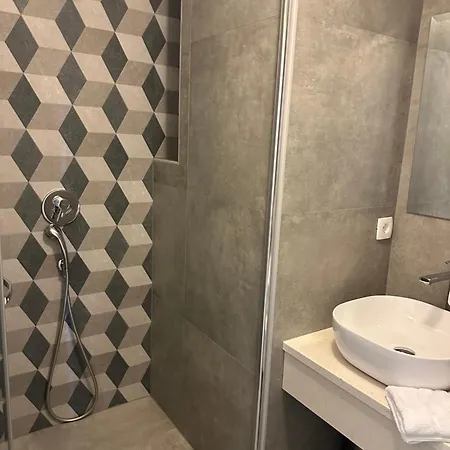 Apartment & Tisno Obrovac