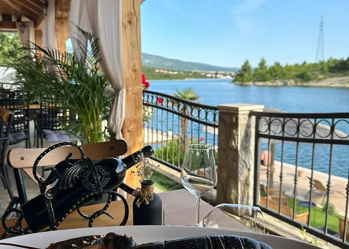 & Tisno Appartement *